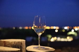 「鹿児島の探偵解説」飲み屋の女性との不倫がもたらす家庭崩壊の危険性とは？